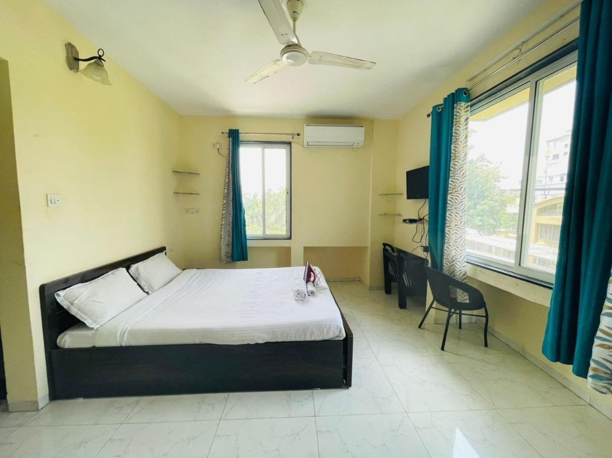 Royal Palm Hospitality Services 2 *